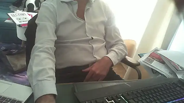 shyfrenchcock1 online show from 23, 10, 2025