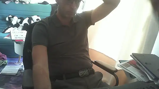 shyfrenchcock1 online show from 17, 10, 2025