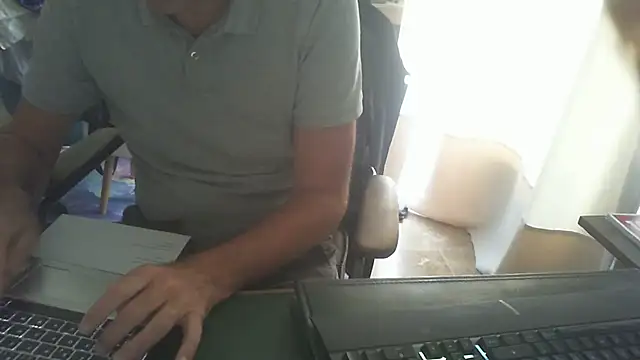 Snapshot of shyfrenchcock1 chatting on 6, 7, 2026 shyfrenchcock1 online show from 6, 7, 2026