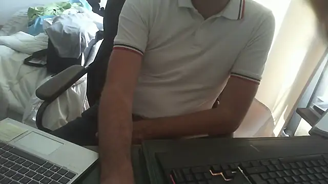 Snapshot of shyfrenchcock1 chatting on 29, 5, 2026 shyfrenchcock1 online show from 29, 5, 2026