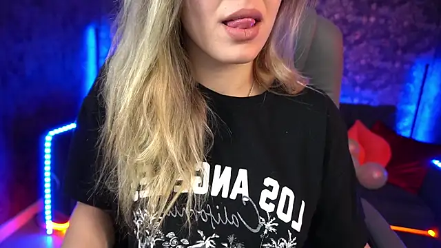 SashaBloom   online show from 11, 2, 2025