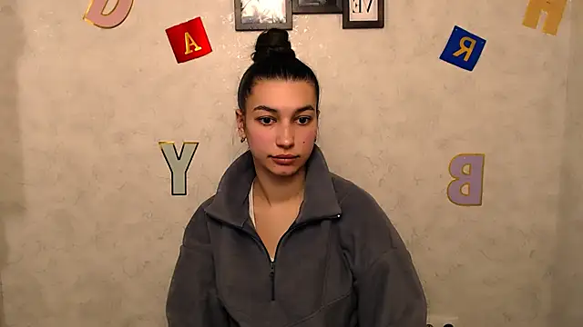 KarolinaRosse  online show from 20, 2, 2025