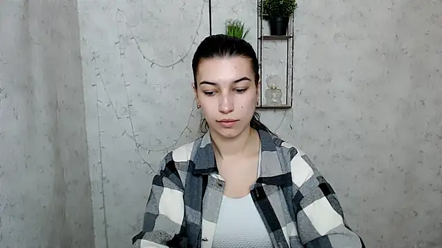KarolinaRosse  online show from 15, 3, 2025