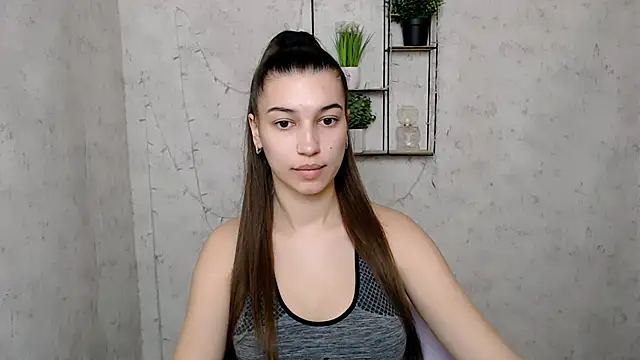 KarolinaRosse  online show from 18, 3, 2025