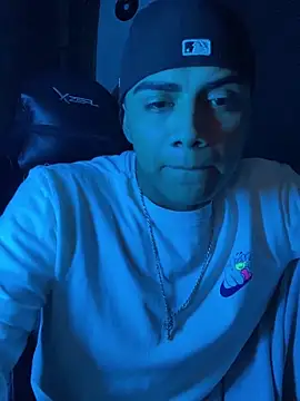 Snapshot of SkinnyHot444 chatting on 2, 2, 2025 SkinnyHot444 online show from 2, 2, 2025