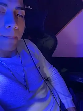 Snapshot of SkinnyHot444 chatting on 8, 12, 2024 SkinnyHot444 online show from 8, 12, 2024