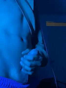 Snapshot of SkinnyHot444 chatting on 21, 12, 2024 SkinnyHot444 online show from 21, 12, 2024