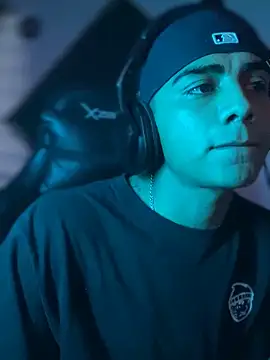 Snapshot of SkinnyHot444 chatting on 13, 12, 2024 SkinnyHot444 online show from 13, 12, 2024