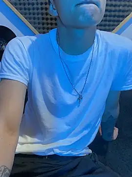 Snapshot of SkinnyHot444 chatting on 8, 2, 2025 SkinnyHot444 online show from 8, 2, 2025