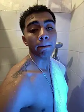 Snapshot of SkinnyHot444 chatting on 7, 12, 2024 SkinnyHot444 online show from 7, 12, 2024