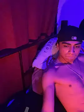 Snapshot of SkinnyHot444 chatting on 15, 1, 2025 SkinnyHot444 online show from 15, 1, 2025