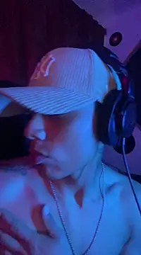 Snapshot of SkinnyHot444 chatting on 16, 1, 2025 SkinnyHot444 online show from 16, 1, 2025