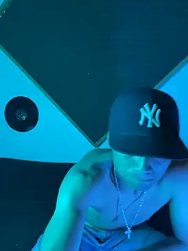 Snapshot of SkinnyHot444 chatting on 18, 2, 2025 SkinnyHot444 online show from 18, 2, 2025