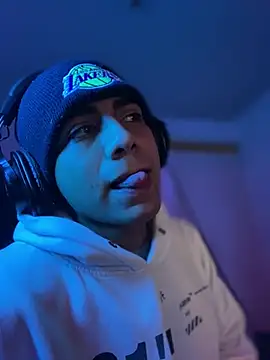 Snapshot of SkinnyHot444 chatting on 12, 12, 2024 SkinnyHot444 online show from 12, 12, 2024