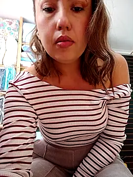 Snapshot of VIOLETA-25_ chatting on 11, 10, 2025 VIOLETA-25 online show from 11, 10, 2025