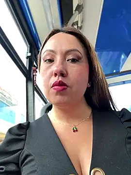 Snapshot of VIOLETA-25_ chatting on 18, 11, 2025 VIOLETA-25 online show from 18, 11, 2025