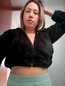 Snapshot of VIOLETA-25_ chatting on 20, 11, 2025 VIOLETA-25 online show from 20, 11, 2025