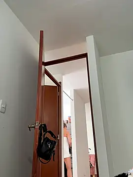 VIOLETA-25  online show from 14, 4, 2026