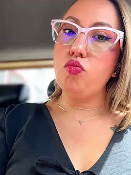 Snapshot of VIOLETA-25_ chatting on 19, 6, 2026 VIOLETA-25 online show from 19, 6, 2026