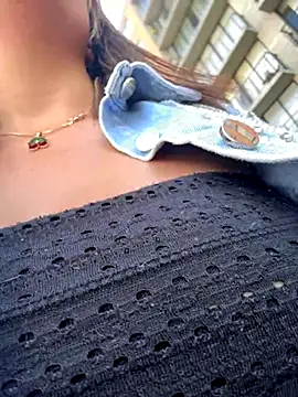 Snapshot of VIOLETA-25_ chatting on 22, 11, 2025 VIOLETA-25 online show from 22, 11, 2025