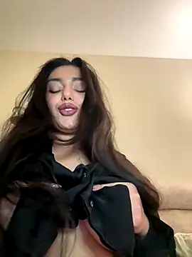 Snapshot of Sweet_Khalifa_ chatting on 24, 11, 2025 Sweet Khalifa online show from 24, 11, 2025