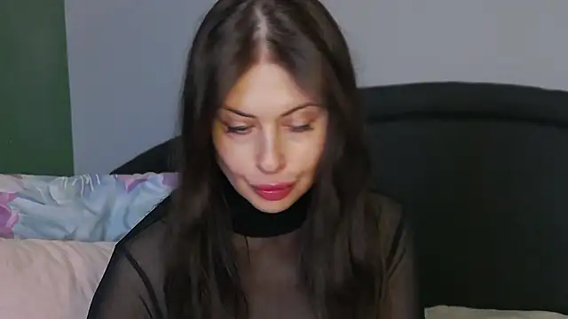 Mia Lovi online show from 4, 3, 2025