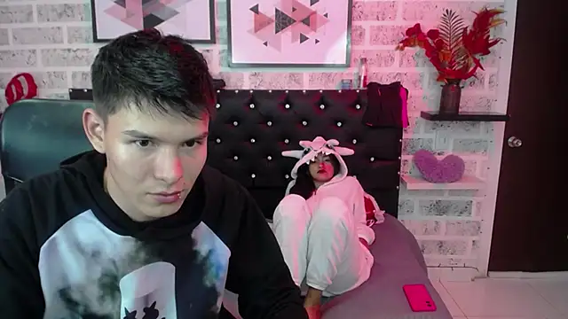 Zafiro Chizuy online show from 7, 12, 2024