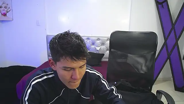 Zafiro Chizuy online show from 12, 12, 2024