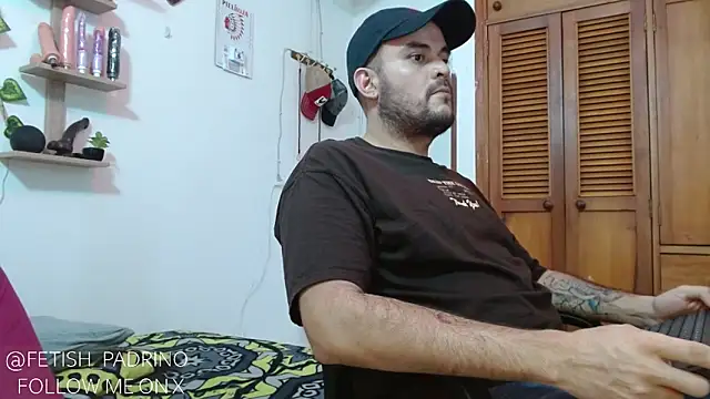 fetish padrino online show from 6, 3, 2025