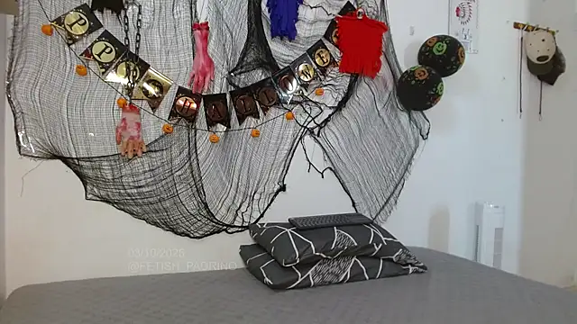 fetish padrino online show from 3, 10, 2025
