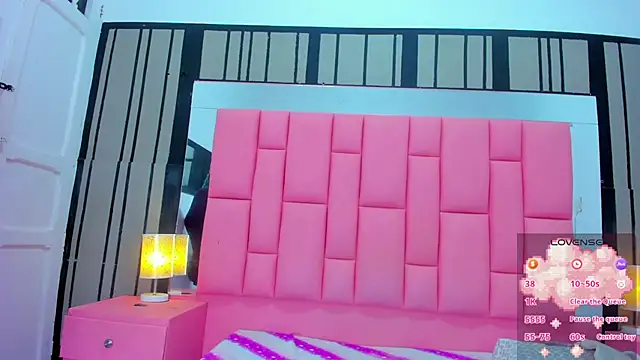 Ashleimoss online show from 5, 2, 2025