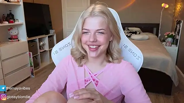 Maya Rave online show from 9, 4, 2026