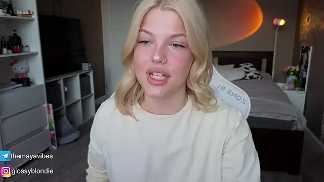 Maya Rave online show from 19, 4, 2026