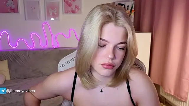 Maya Rave online show from 5, 2, 2026