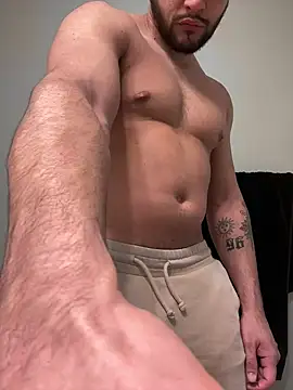 LATINMOBB online show from 31, 12, 2024