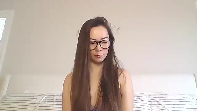 mixedasiangirl online show from 23, 2, 2026