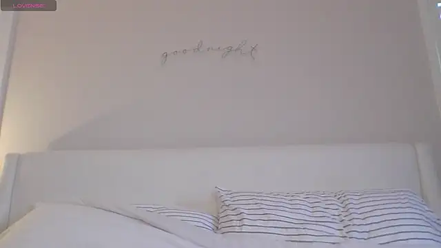 mixedasiangirl online show from 2, 4, 2026