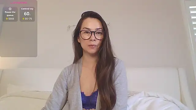 mixedasiangirl online show from 12, 5, 2026