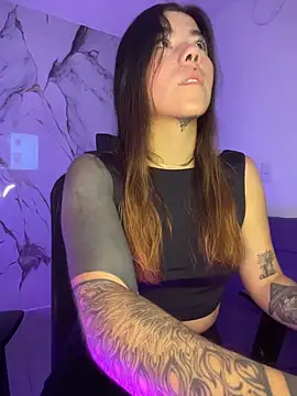 luccianagreyy online show from 2, 4, 2026