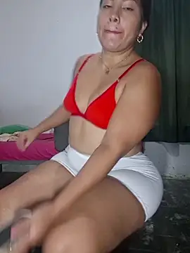 Snapshot of steisy325 chatting on 2, 12, 2025 steisy325 online show from 2, 12, 2025