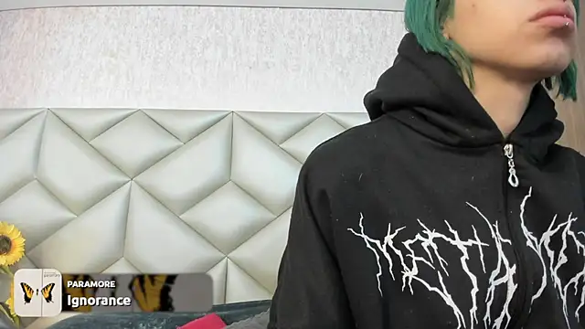 Im gaia online show from 23, 11, 2025