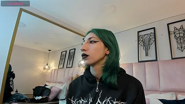 Im gaia online show from 30, 11, 2025