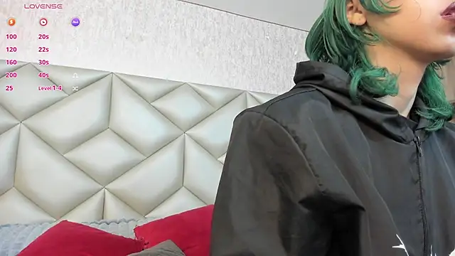 Im gaia online show from 12, 11, 2025