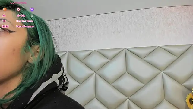 Im gaia online show from 28, 11, 2025