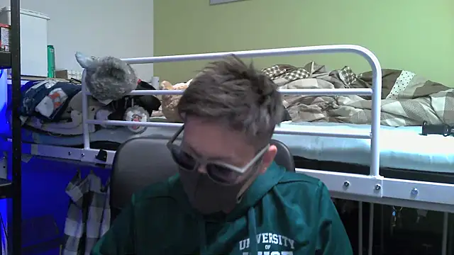 Snapshot of Owl1216 chatting on 31, 1, 2025 Owl1216 online show from 31, 1, 2025