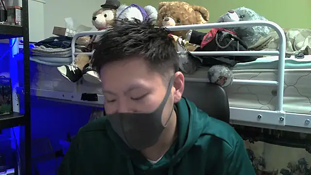 Snapshot of Owl1216 chatting on 30, 12, 2024 Owl1216 online show from 30, 12, 2024