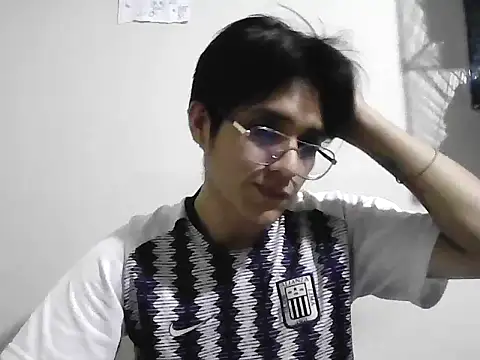 Snapshot of HardDick2 chatting on 16, 5, 2026 HardDick2 online show from 16, 5, 2026
