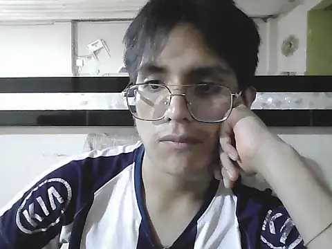 Snapshot of HardDick2 chatting on 8, 6, 2026 HardDick2 online show from 8, 6, 2026