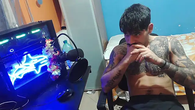 Badboyi1997 online show from 9, 10, 2025