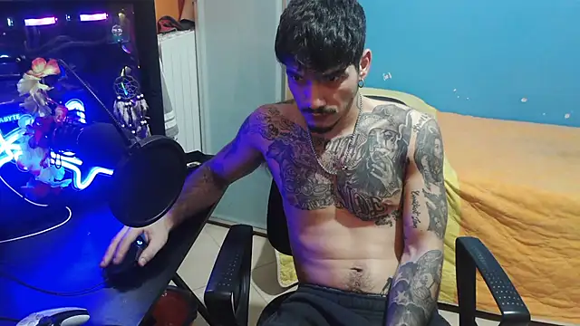 Badboyi1997 online show from 21, 10, 2025